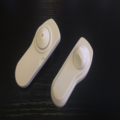 靈天智能RFID電子標(biāo)簽在服裝行業(yè)里的應(yīng)用